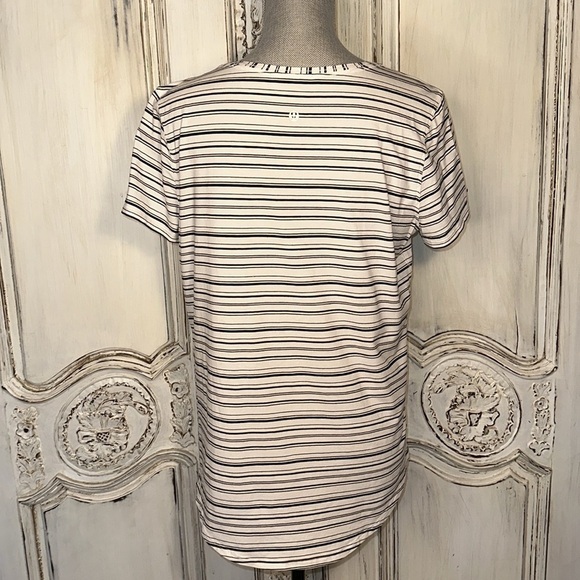 Lululemon Short Sleeve High Neck Black Stripes on White Shirttail Hem T Shirt - Picture 8 of 9